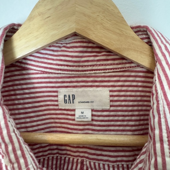 Gap button up - Picture 2 of 3